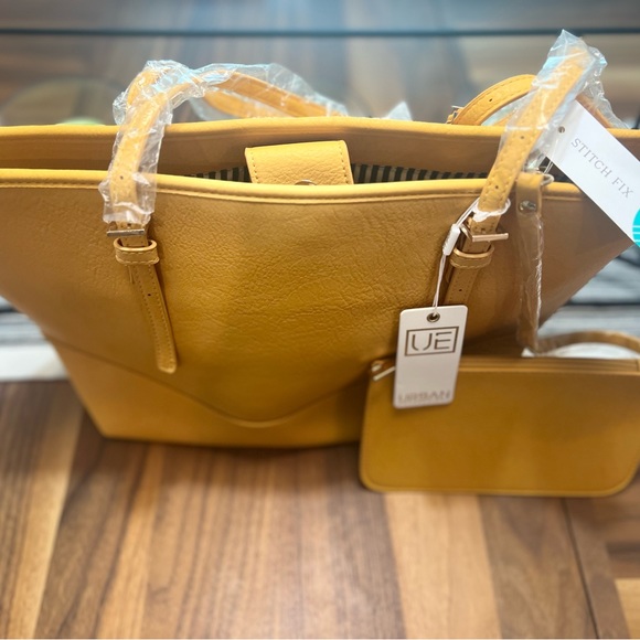 Stitch Fix Handbags - Stitch Fix Urban Expressions Tote